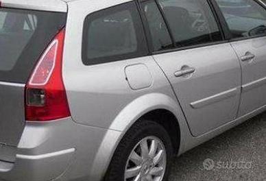 Renault Megane pomello copribaule clima