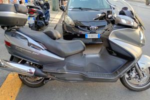 Suzuki Burgman 650 executive