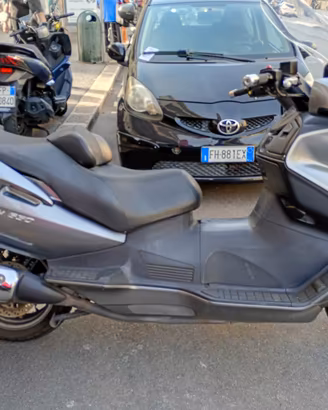 Suzuki Burgman 650 executive
