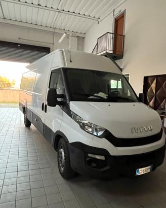 Furgone iveco 35/150 passo lungo tetto alto