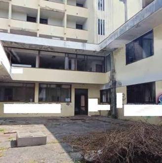 Immobile in asta di 7800 m² con più di 5 locali a 