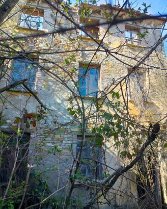 Terreni e case al rustico