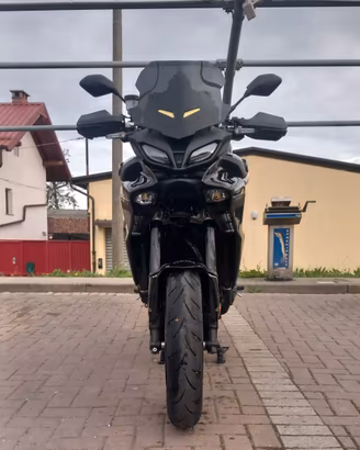 YAMAHA tracer 9