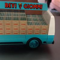 modellino furgone bevi giommi 1957