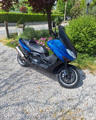 Yamaha T Max 