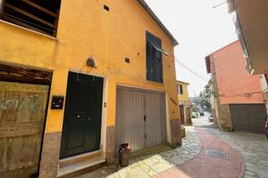 Rustico / Casale di 105 m² con 4 locali a Caravoni