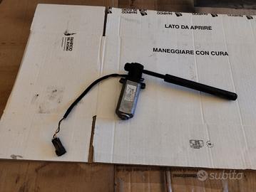 I motorino alza sedile anteriore SX guida multipla