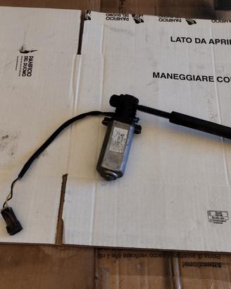 I motorino alza sedile anteriore SX guida multipla