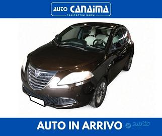 Lancia Ypsilon 1.2 B Gold - 2013