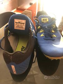 Scarpe chiodate