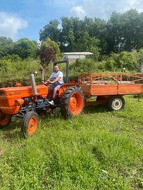 Trattore agricolo