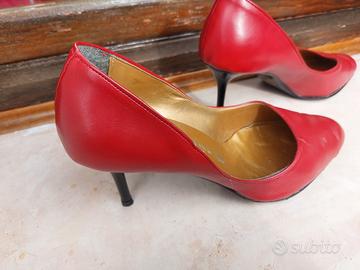 Scarpe rosse con tacco