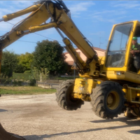 Escavatore gommato 90ql Komatsu PW95R-2 Targato