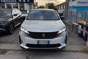 Peugeot 3008 Hybrid 225 e-EAT8 Allure NESSUN VINCO