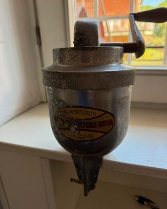 Sbattitore uova vintage anni 50
