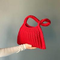Borsa all’uncinetto rossa fatta a mano