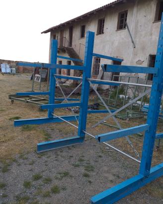 SCAFFALE PER MAGAZZINO/CANTIERE 24 METRI LUNGHEZZA