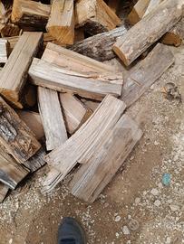 legna secca pronta all'uso