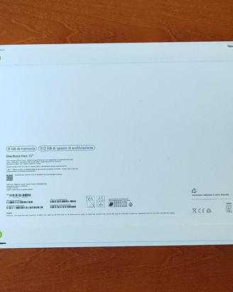 Mac book Neo 512 gb touch id mai aperto