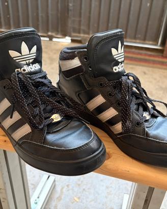 Scarpe Adidas numero 40