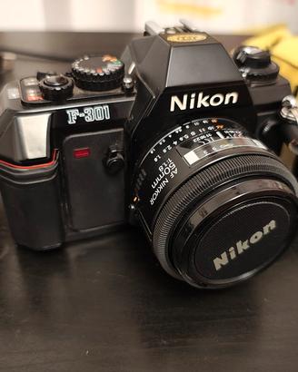 fotocamera analogica Nikon f-301 