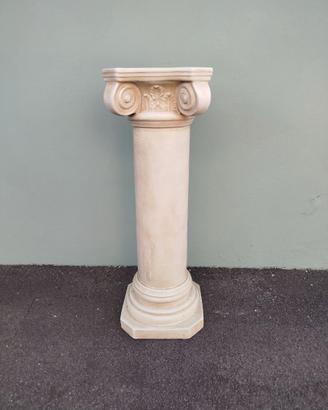 colonna in gesso