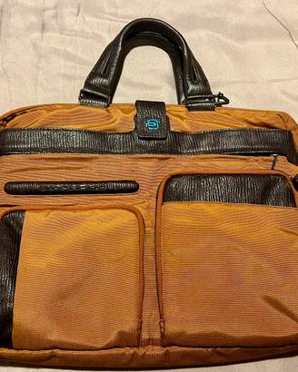 BORSA PIQUADRO   NUOVA porta p/c lavoro  70  EURO