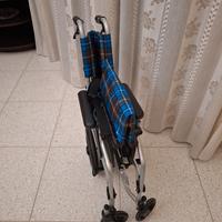 Sedia pieghievole ruote gommate