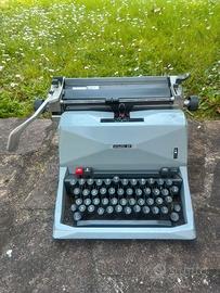 Macchina da scrivere anni '60 - Olivetti 82