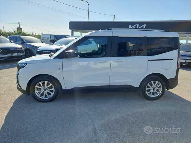 Ford Tourneo Courier 2024 photo 4