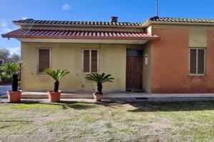 Villa di 101 m² con 3 locali e posto auto a Sabaud