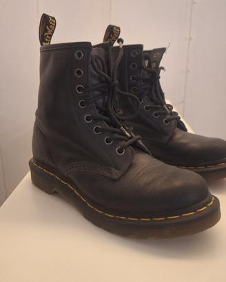 Dr. Martens 