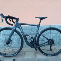 Bici Gravel FUJI JARI 1.1