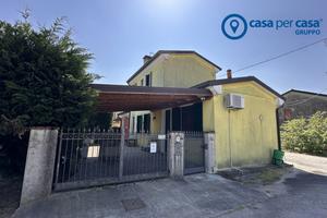 Villa singola di recente ristrutturazione