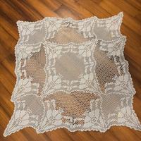 Centrino vintage in filet uncinetto a mano