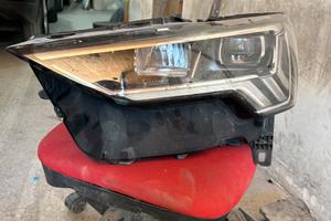 Faro led sx Audi q3 anno 2022.