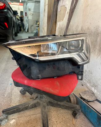 Faro led sx Audi q3 anno 2022.