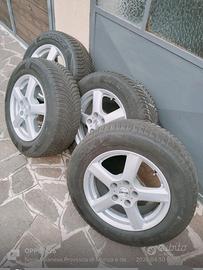 Gomme 215/65  e cerchi in lega