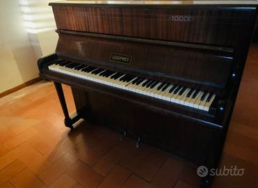 Pianoforte in legno antico