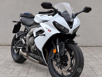 Triumph Daytona 660