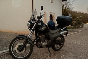 Honda SLR 650 moto patente A2 enduro stradale