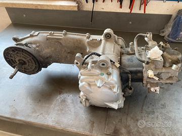 Motore Xmax 250 anno 2011 G389E