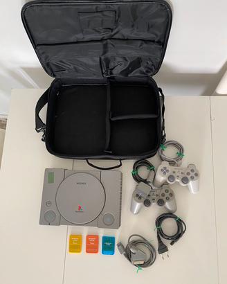 PlayStation 1 con valigetta