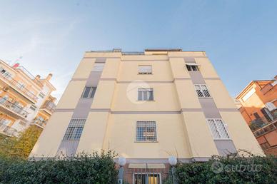 3 LOCALI A ROMA