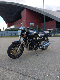 Yamaha XJR 1200