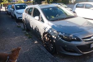 Opel Astra SW 5 posti.