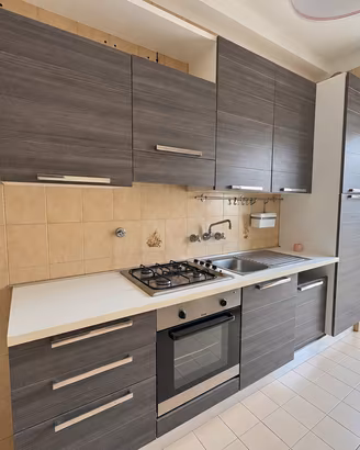 Cucina Beatrice con elettrodomestici – ritiro rapi