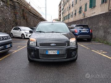 FORD FUSION
1.4 DIESEL ADATTA AI NEOPATENTATI 
