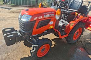 Trattore KUBOTA mod. B1121