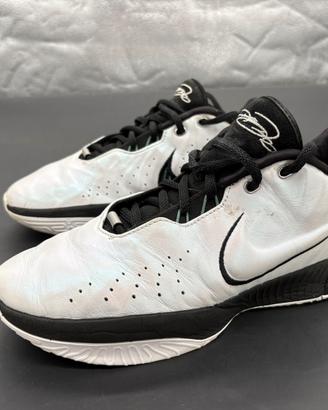 Nike LeBron 21 Conchiolin White Pearl